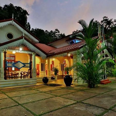 Centauria Hill Resort Ratnapura Extérieur photo