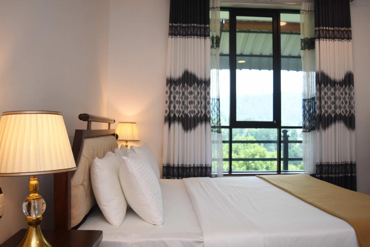 Centauria Hill Resort Ratnapura Extérieur photo