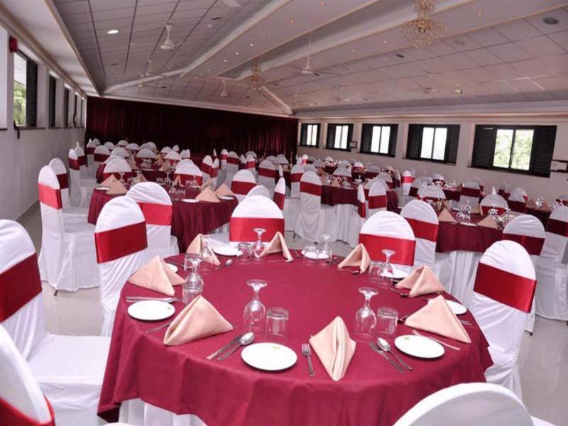 Centauria Hill Resort Ratnapura Extérieur photo