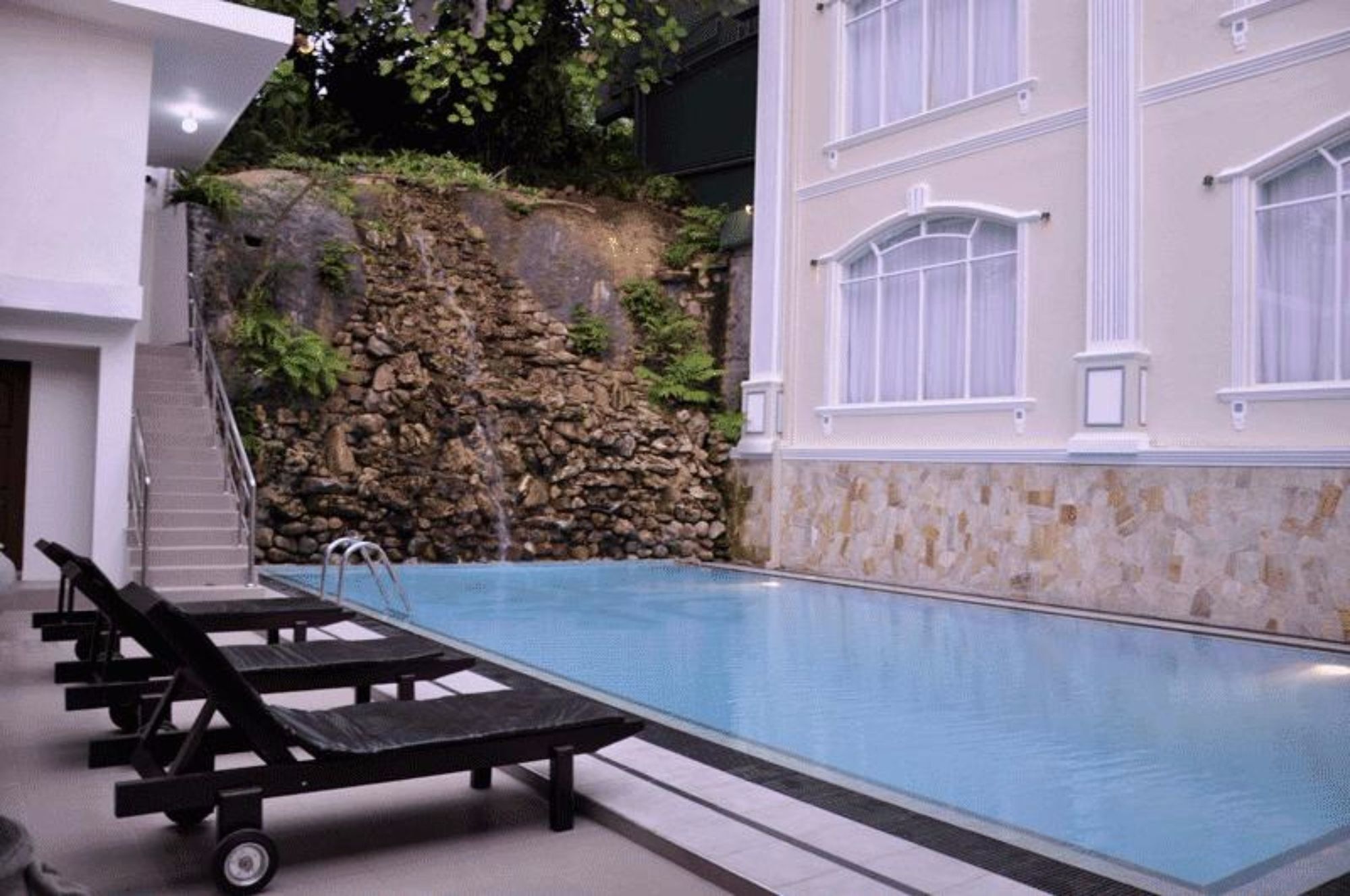 Centauria Hill Resort Ratnapura Extérieur photo